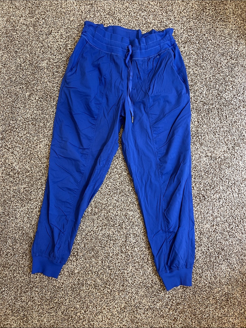 NWT Lululemon Dance Studio Joggers in Psychic